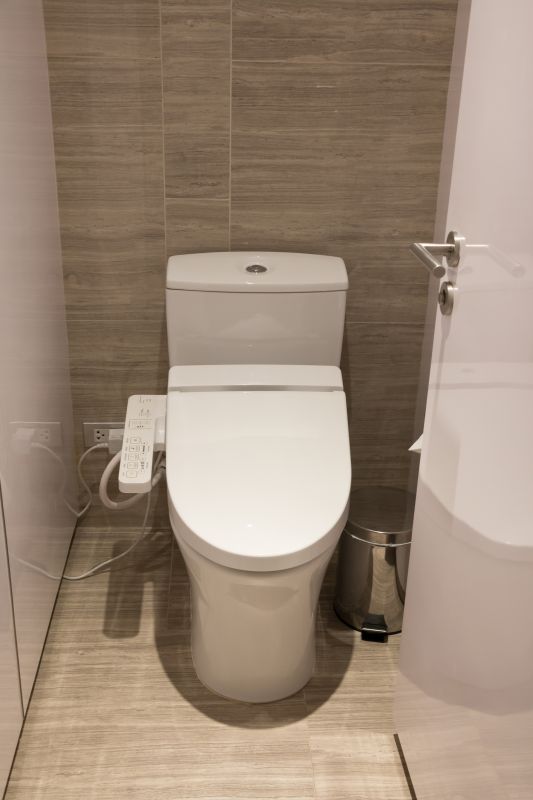 Smart bathroom with automated fixtures